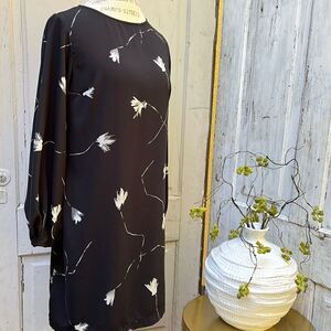 A NEW DAY, LADIES FLORAL SHIFT DRESS. Size S